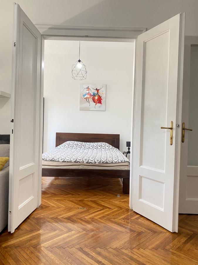 Ferienwohnung Enjoy Kalenic Belgrad Exterior foto